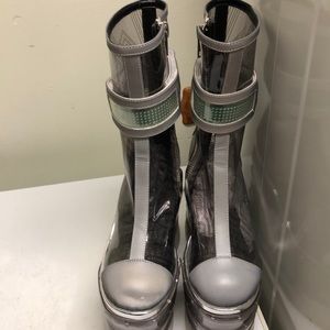 For Etalis do not buy Club Exx MotherBoard LightUp